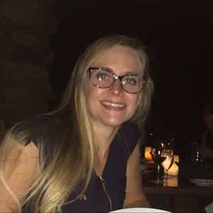 Meet your Posher, Abigail